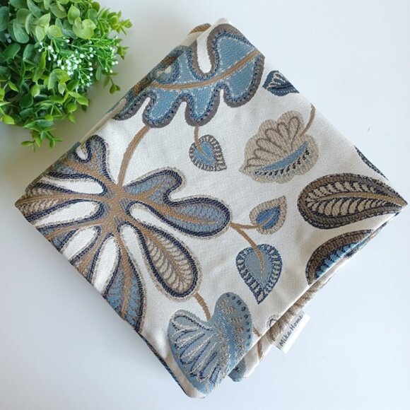 Set of 2 Jacquard Tropical Leaf Throw Pillow Covers | 20x20 | NWT | Blue & Cream - Picture 2 of 7